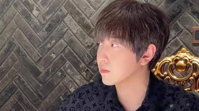 3月21日，一个大瓜引发了网络名人圈和地产圈的热议。传闻某网络名人在上海买了一套