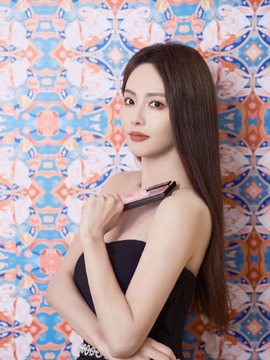 我相信没有一个人可以拒绝张嘉倪