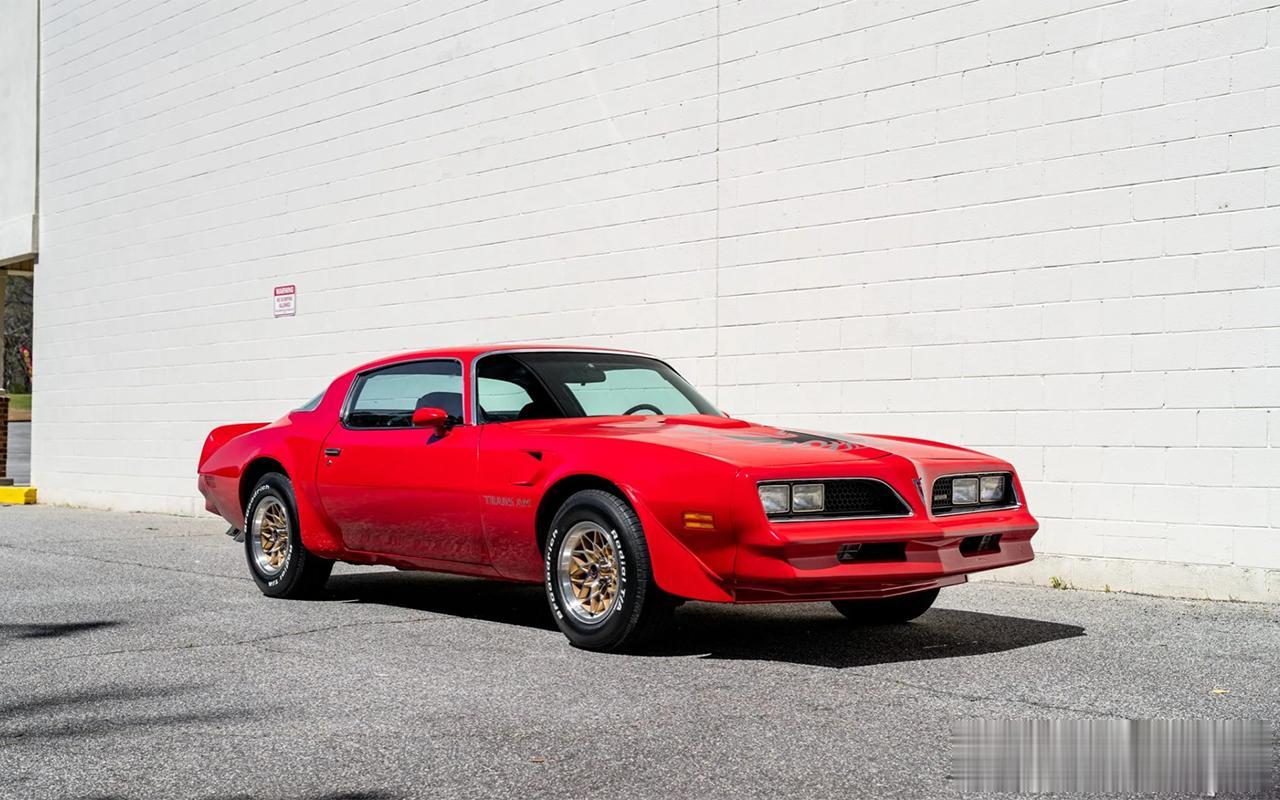 1977年庞蒂亚克火鸟Trans Am Hardtop