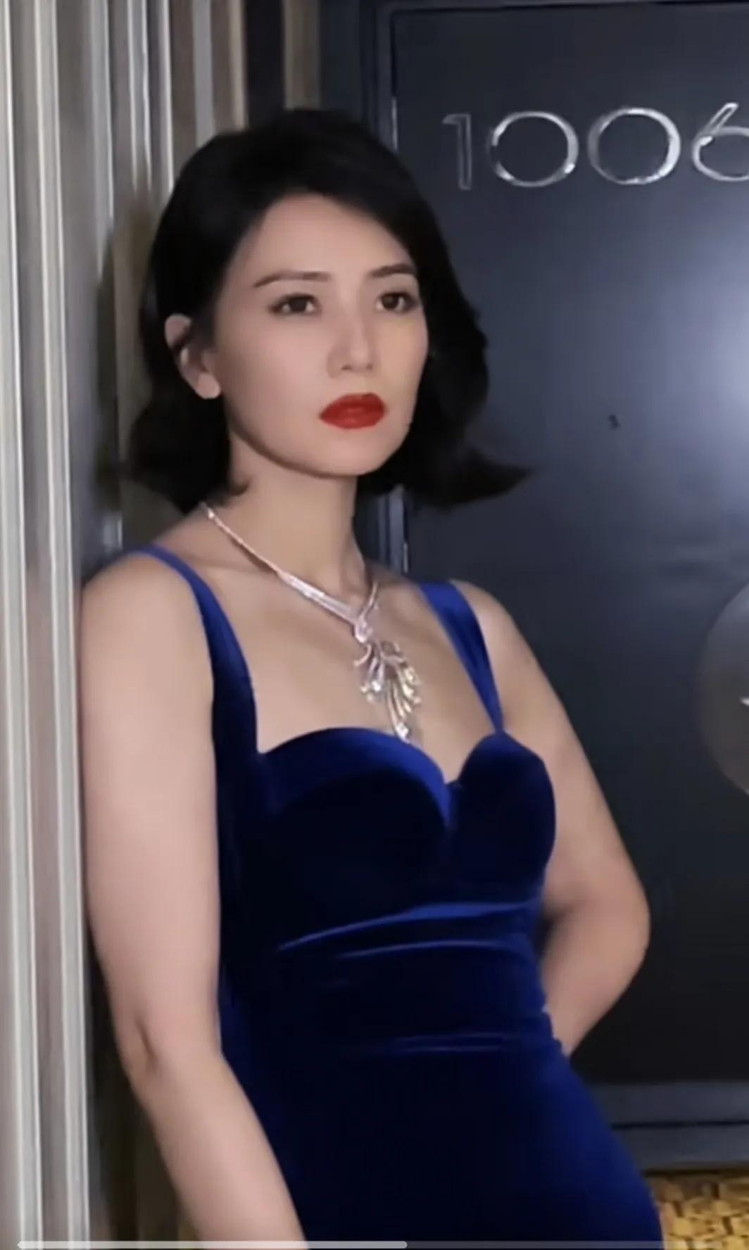 高圆圆：凭借一支广告进入演艺圈，开始了她的演艺生涯，参演过《一生一世》，《我们结