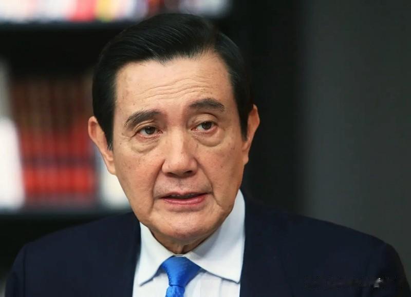 为表示对马英九同志回乡的欢迎，当地政府应解决户口问题。
马英九回湖南祭祖，希望两
