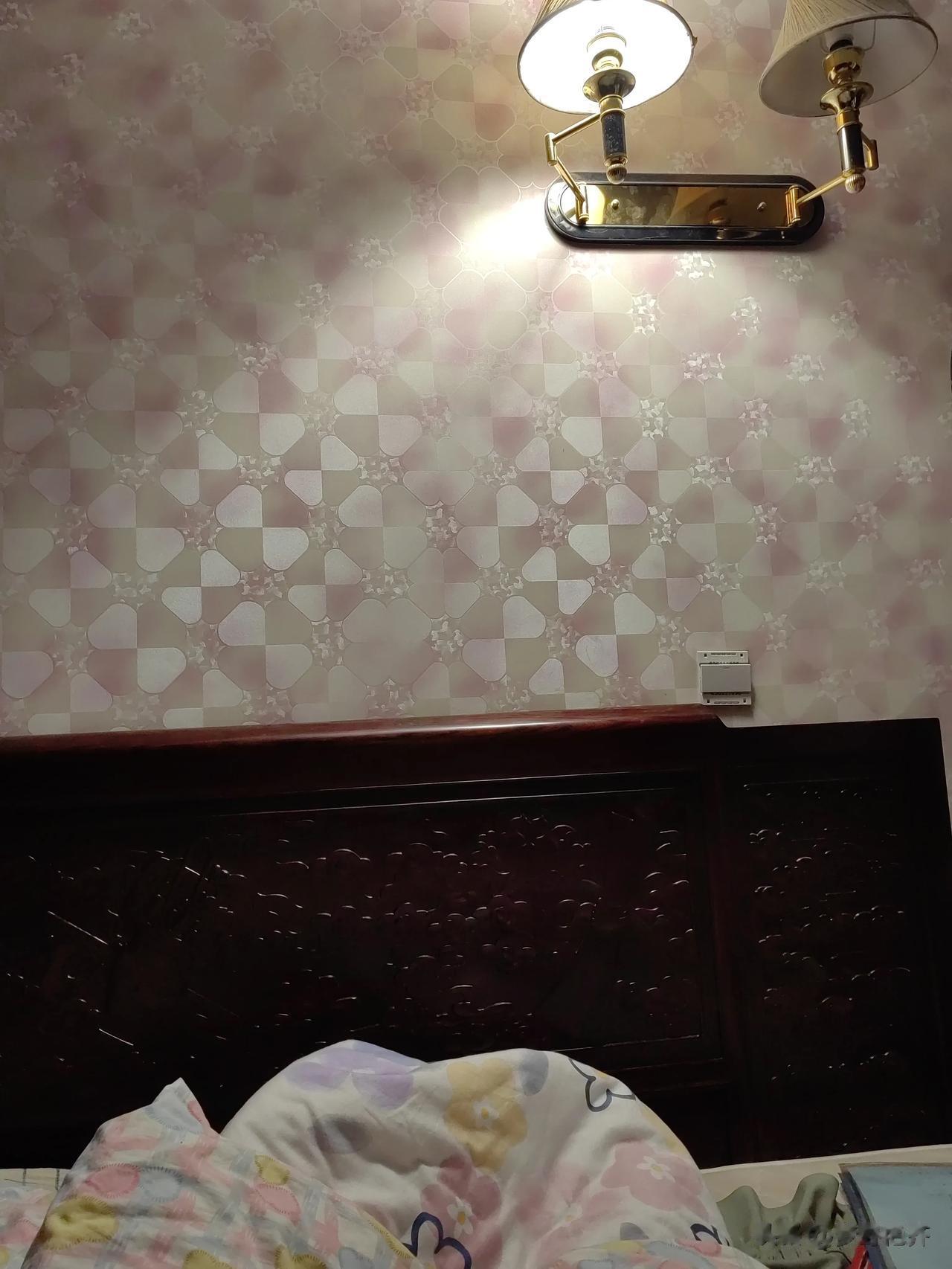 
如果对方已经投入了别人的怀抱，那么，你就是再喜欢对方，也不要继续了。
因为即使