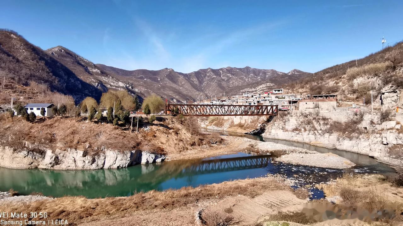  乏驴岭村