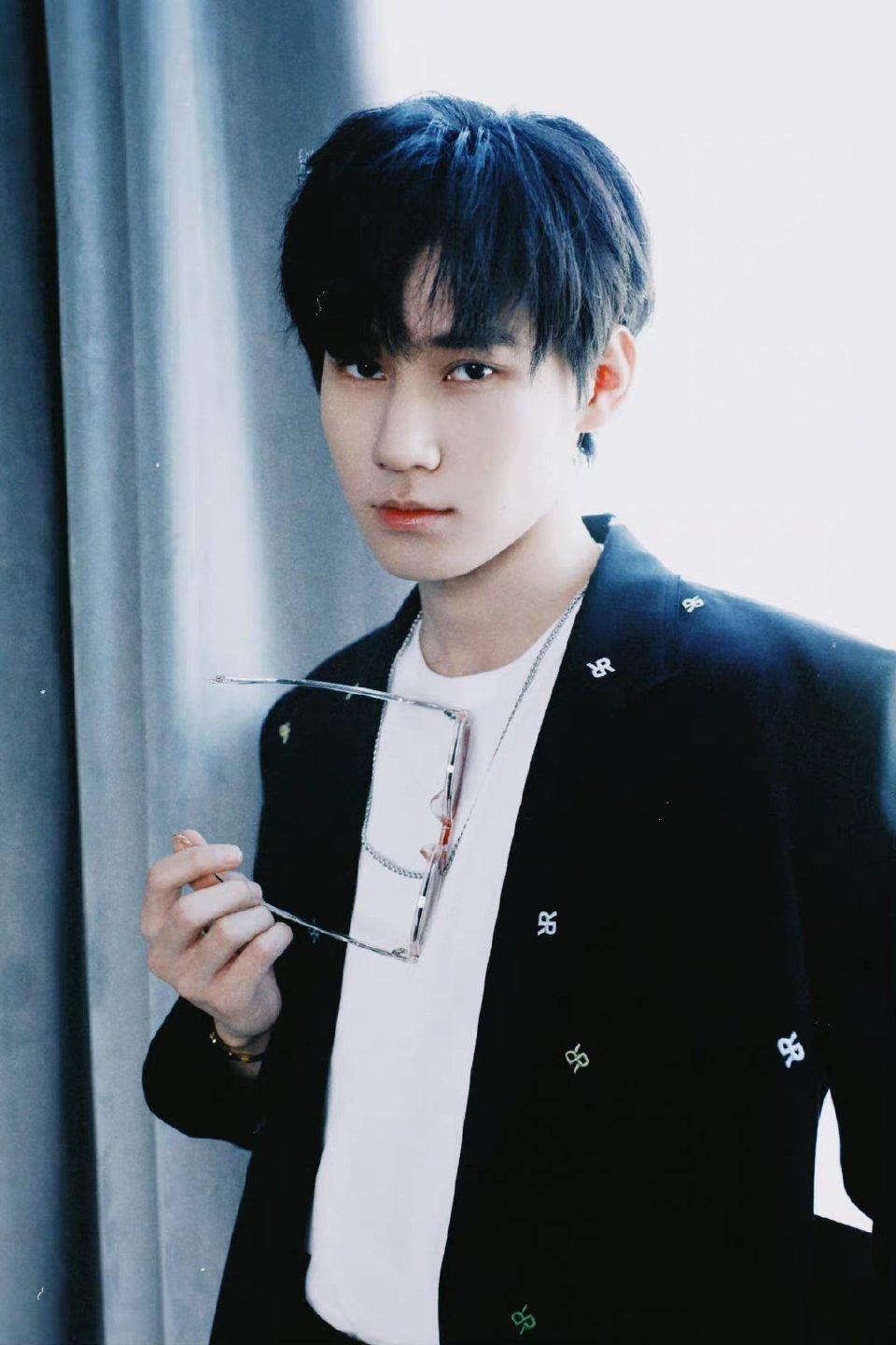 #张真源[超话]#💚 #张真