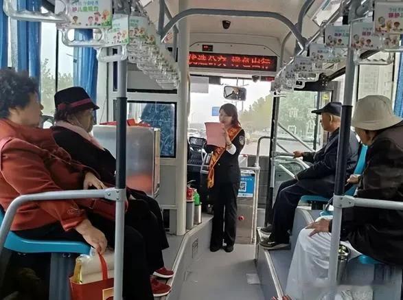 刘后楼代表称，“为了照顾60周岁以上老年人乘坐公共汽车，包头市实行了60周岁以上