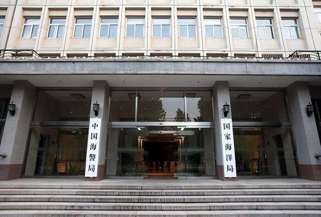 在我国的党政军系统中，普遍存在“一套人马、两块牌子”的现象，简单来说就是同一批人