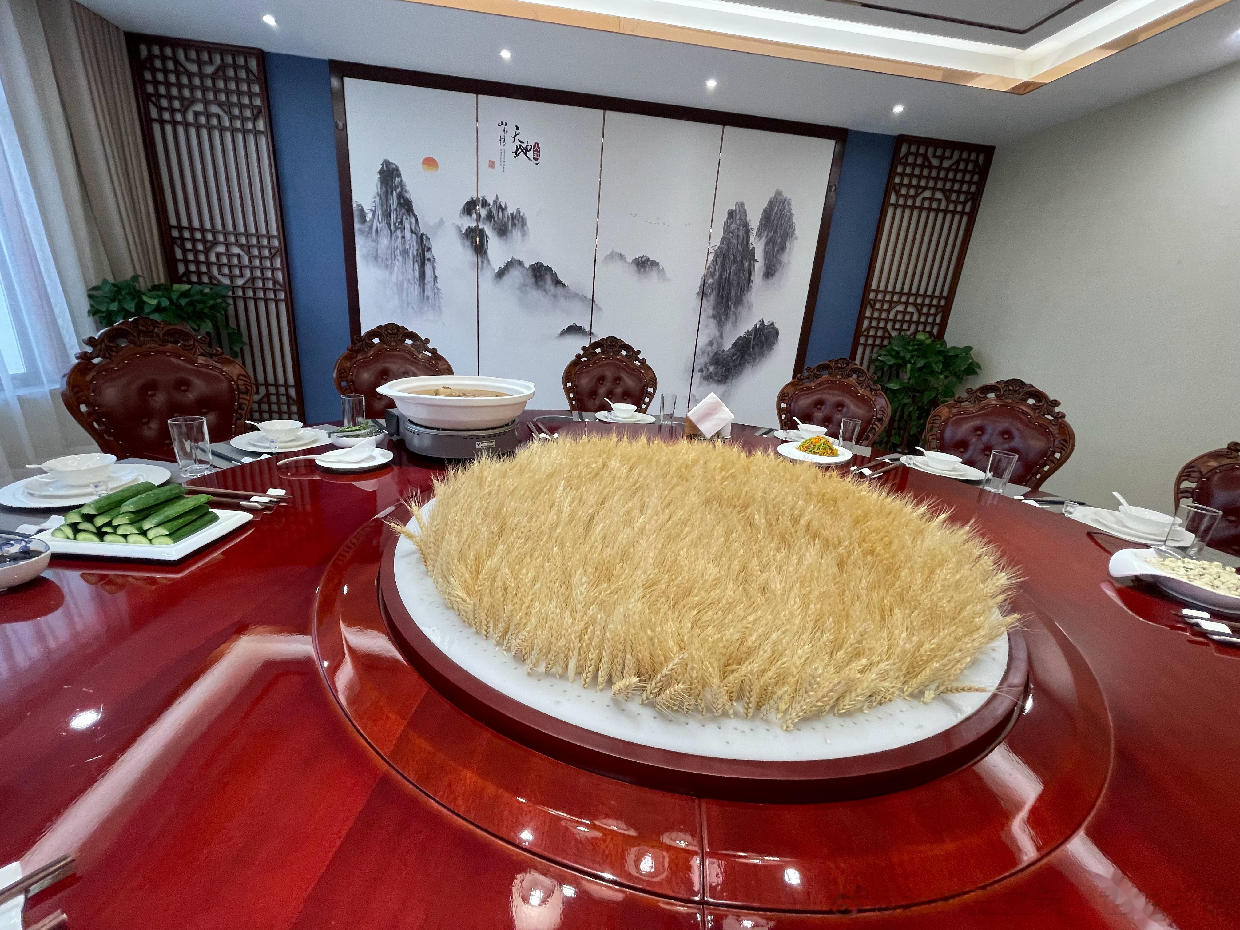 今天为“榕石商学”讲一整天《营销策划》：一个长在地里的商学院！农业企业家的“黄埔