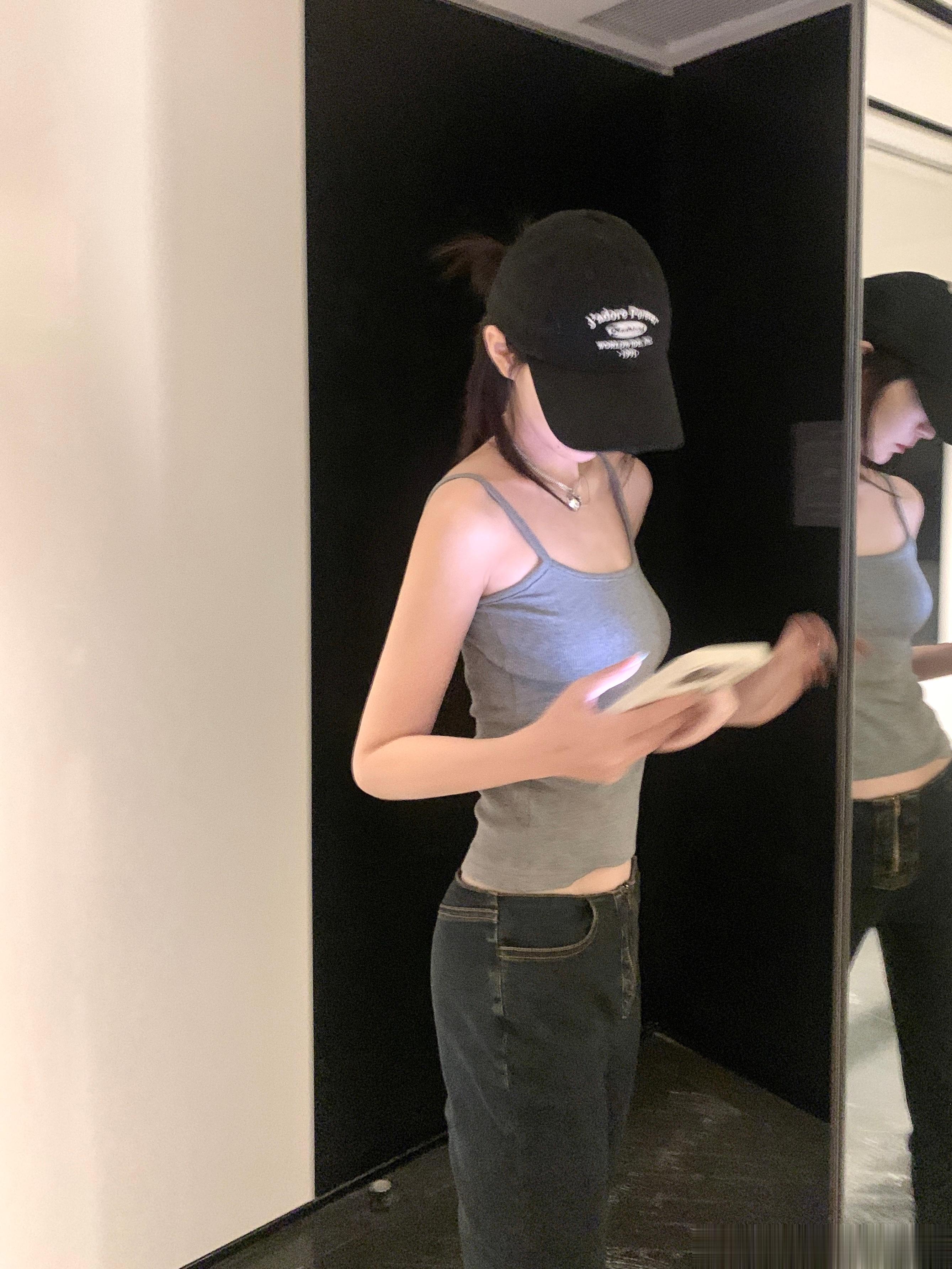 四个shai儿 相信我 舒服到你不想脱下来 ​​​