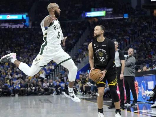库里36分逆转雄鹿 科尔直言开局慢热没关系

NBA常规赛，勇士击败雄鹿的比赛中
