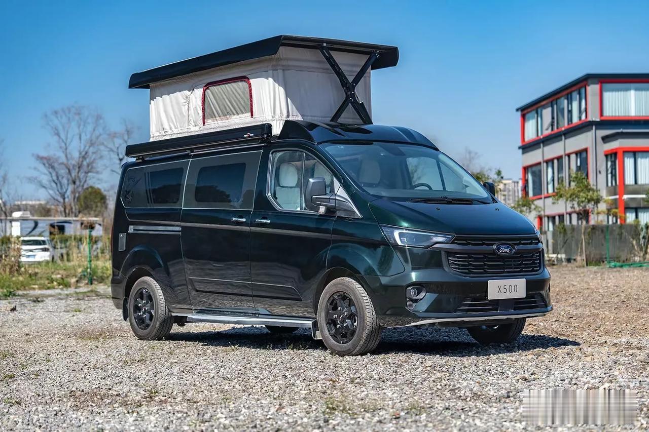 ⭐向新而生  守护旅行⭐
瑞弗房车推出首款升顶房车—启界X500
商务旅居、🉑