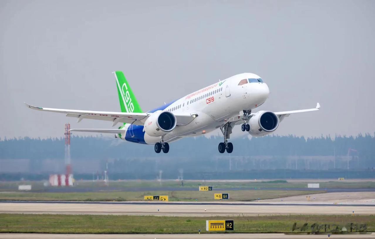 确实不错：C919全球首单正式落地！东航与中国商飞正式签署首批5架C919购机合