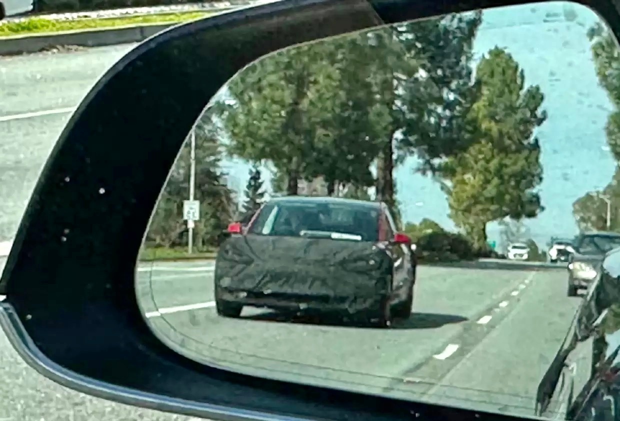 国产后再降价？全新特斯拉Model3将继续降低成本日前，海外媒体再次曝光了最新的