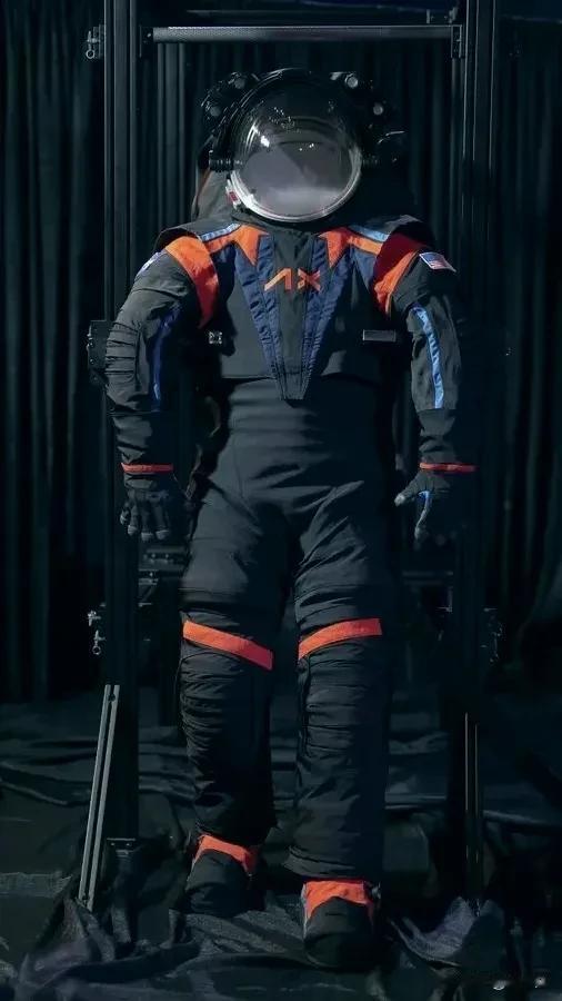美弟官方选中了axiom space设计的下一代宇航服，作为登月专用。这个角度看