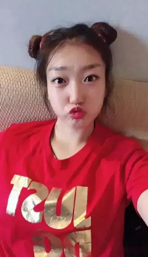女篮巨星李梦该何去何从！张隆前妻曝光李梦和前女篮领队张隆所有的事情，张隆为何会出
