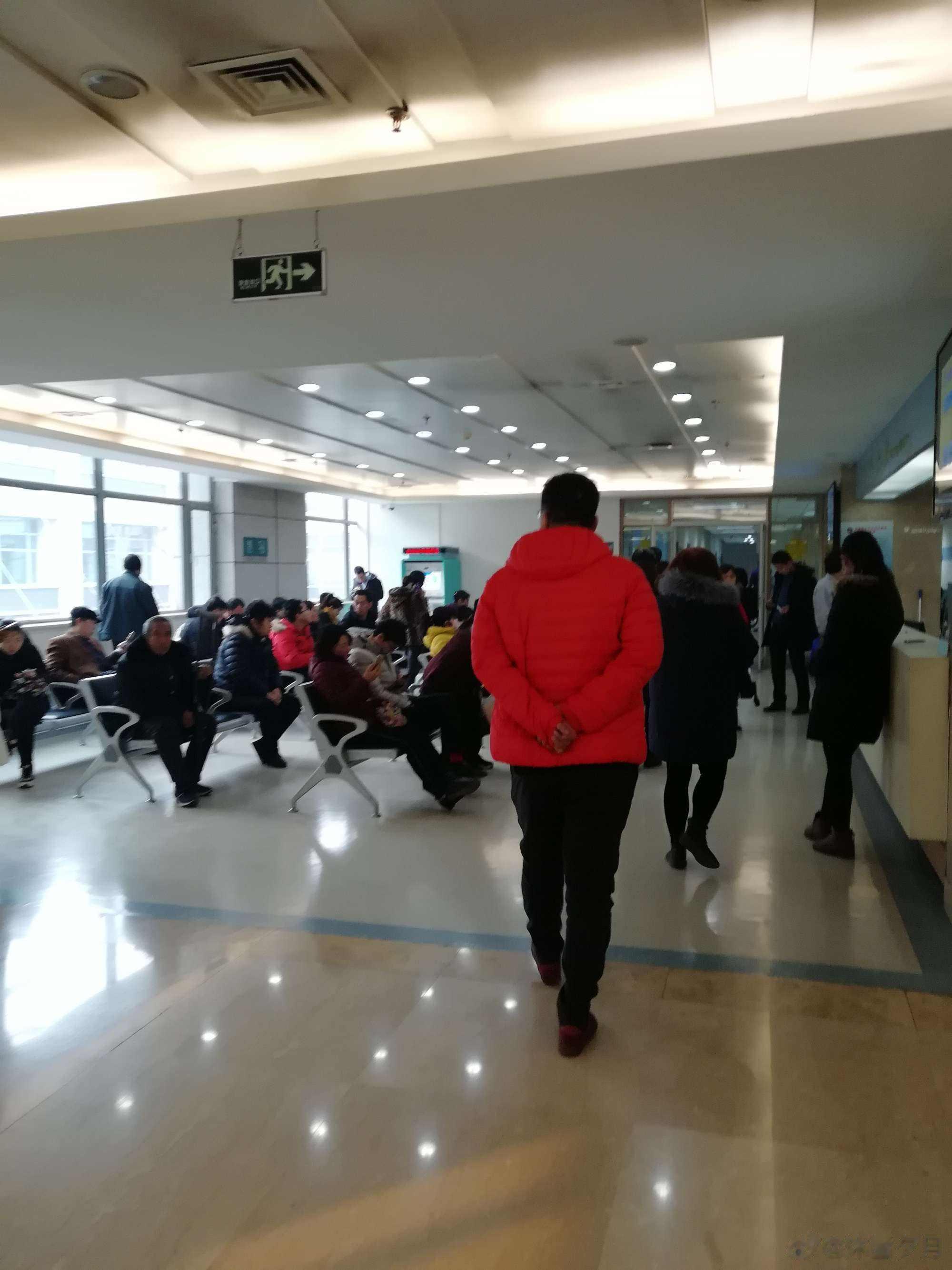 去一趟医院就知道健康才是这个世上最贵的东西，生病花钱时才知道储蓄健康比储蓄金钱更
