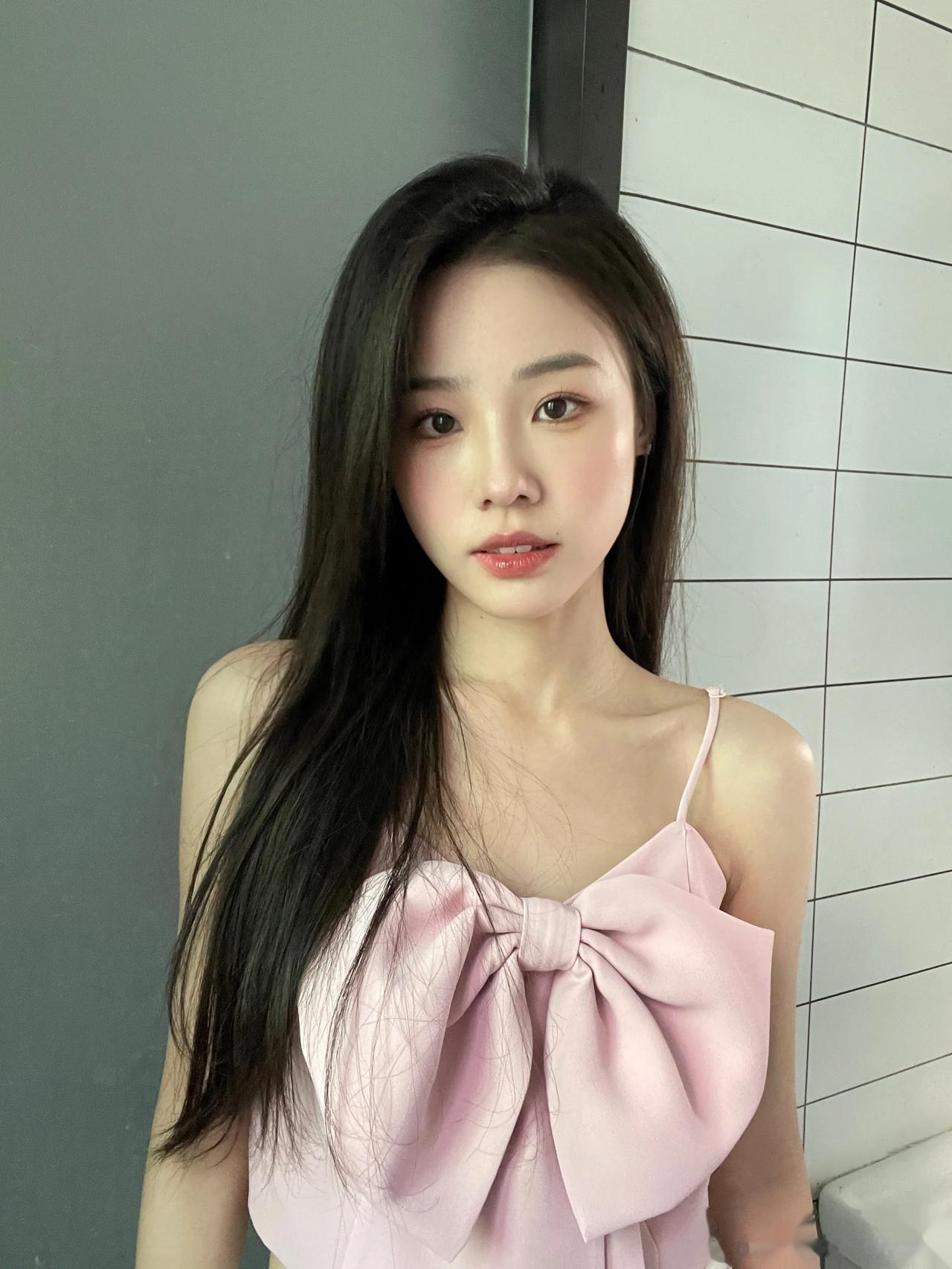 清秀气质美女