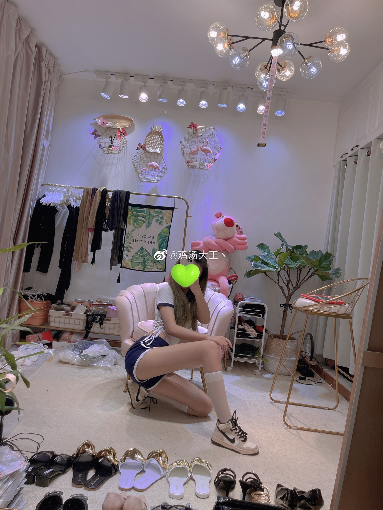 💚成年人的平静三分之一是理解三分之一是妥协剩下是算了 ​​​