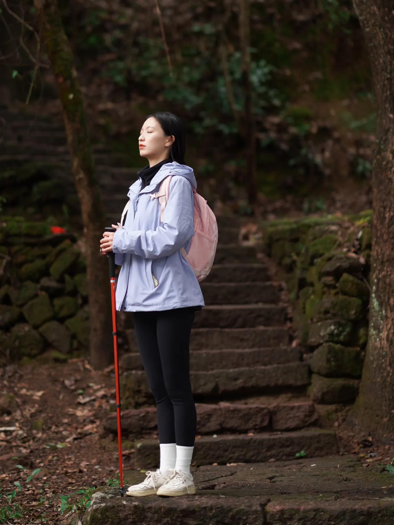 沉浸式徒步｜山野笨拙 却懂我的执着|||一个人不叫孤独 迎合一群人才是孤独
	
