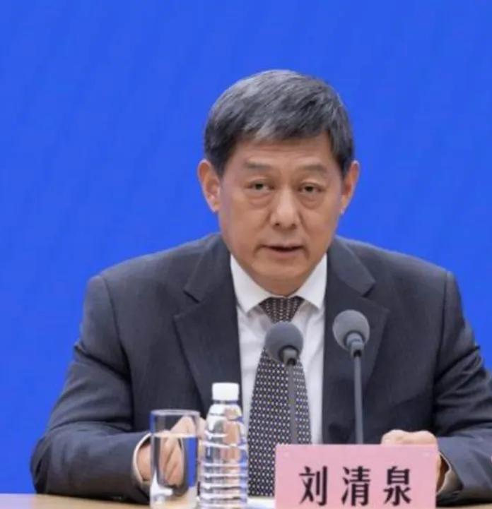 一句话说清新冠风寒风热症的区别

1月3日，北京中医医院院长刘清泉在国务院联防联