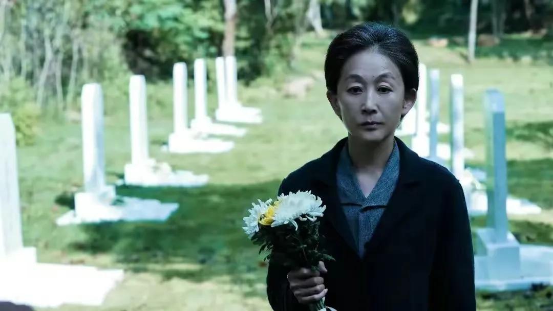 老演员陈瑾说，自己有点后悔接《三体》“叶文洁”这个角色了。

作为科幻巨制，《三