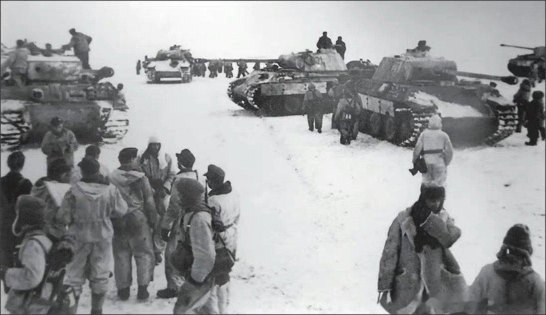 1944年2月切尔卡瑟之战中集结和突击的国防军贝克重装甲团（图1-7）以及战役结