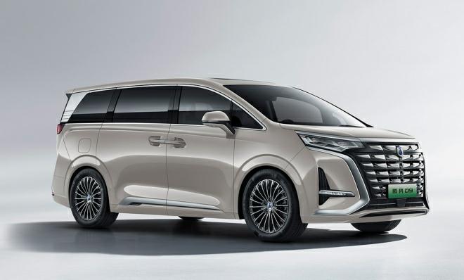 1、继2022年12月销量突破6000台后，其2月销量达到了7325台，一步一层