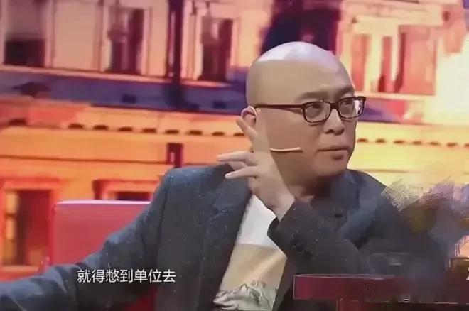 孟非说：“我有个朋友特别抠门，简直是抠到了极致！他的老婆过年买了一条80块钱的裤