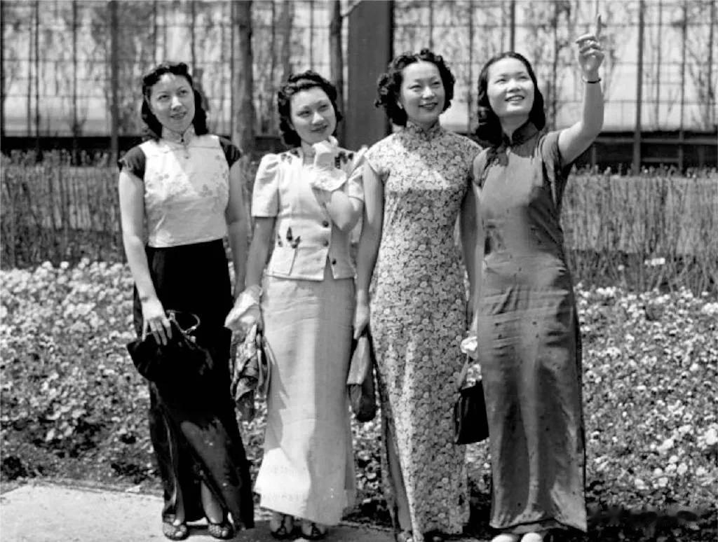 你以为是当代网红名媛自拍？其实1939年纽约世博会中国代表团照片。漂亮吧？
