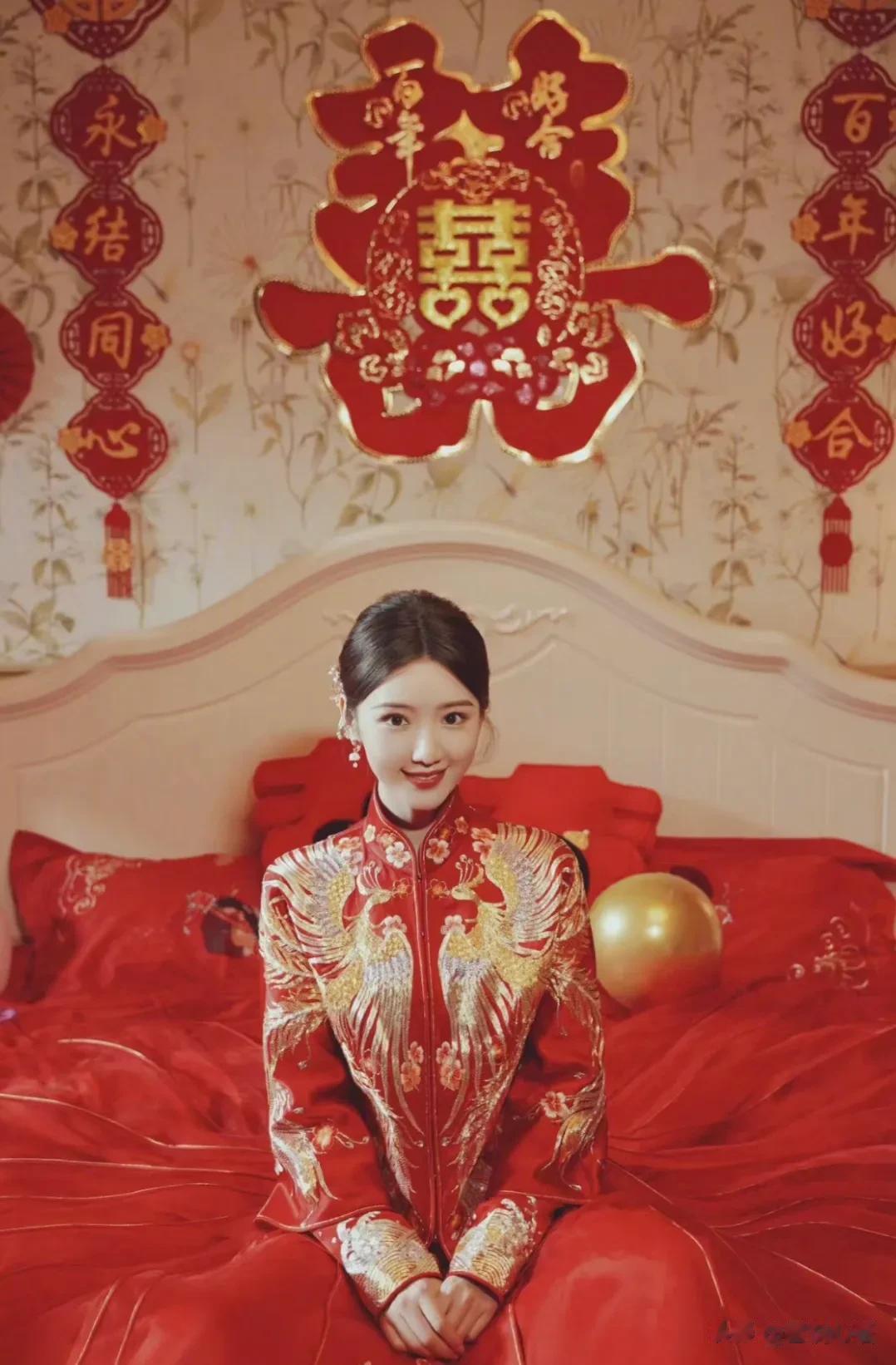 毛晓彤这婚纱照美呆了……
真的好美，衣服美，人更美！
看毛晓彤的《心想事成》越看