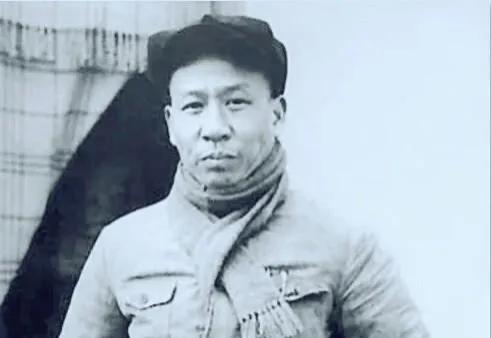 毛泽东曾说:“三天不学习，赶不上刘少奇。”这句话是什么时候来的呢？

1947年