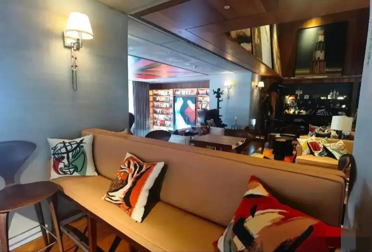 台媒突然爆出汪小菲要将当初送给大S徐熙媛的“S hotel”酒店正式改名为“菲行