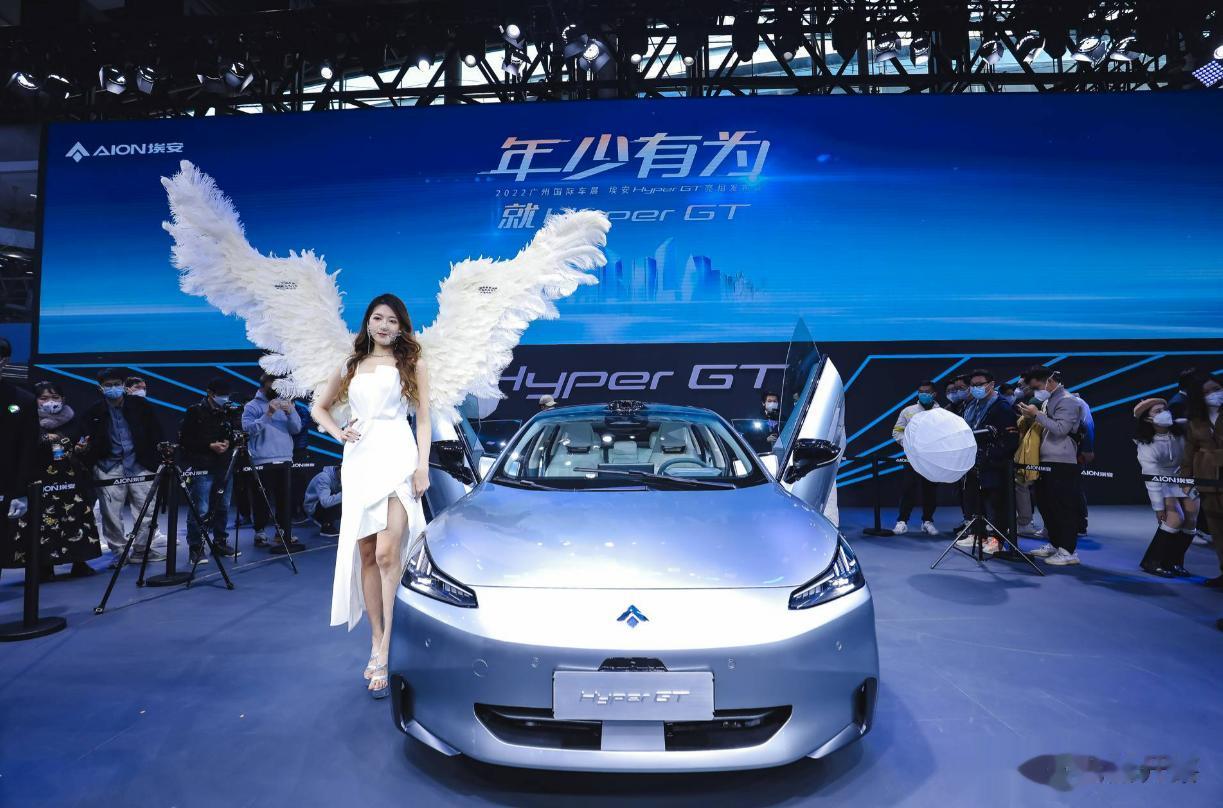 航天级科技上车，Hyper GT秒变“暗夜行者”！在智能驾驶上，埃安为Hyper