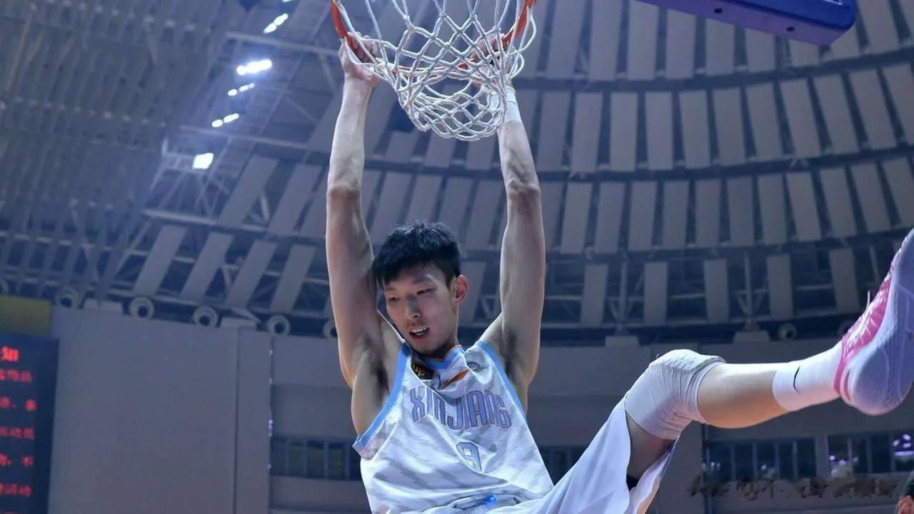  
      从以下几个方面来简单说下为什么我们国内的中锋很少扣篮：
    
