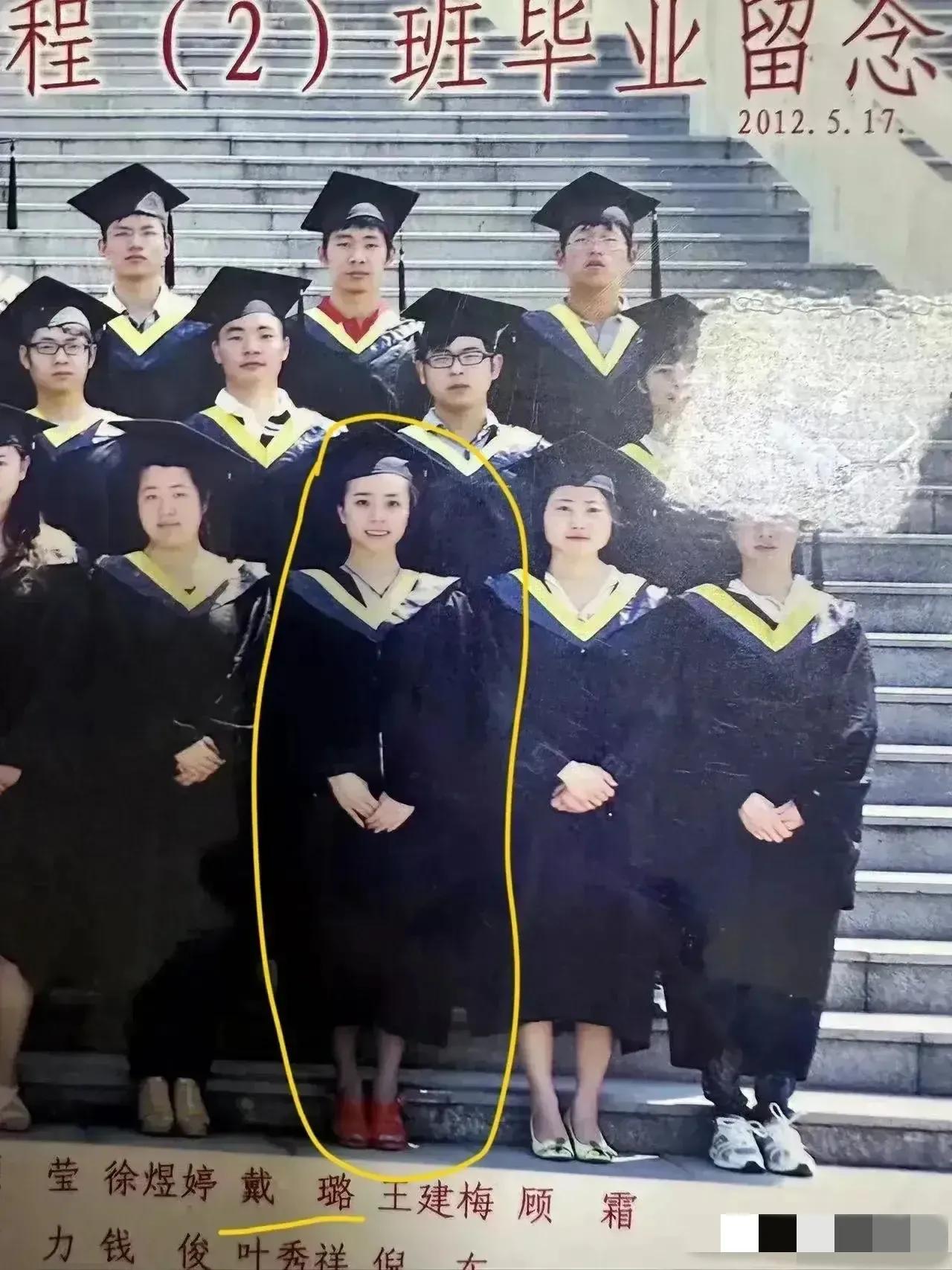 想在人群里一眼就能看到你吗？那
