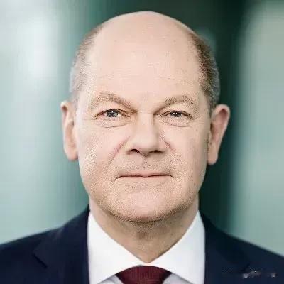 正在访问美国的德国总理朔尔茨：“感谢您的领导和友谊，乔！很高兴回到华盛顿这里。跨