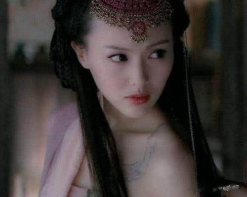 同样是穿肚兜：赵丽颖可爱，杨颖性感，他是怎么同意拍摄的？
感谢您在百忙之中来看小
