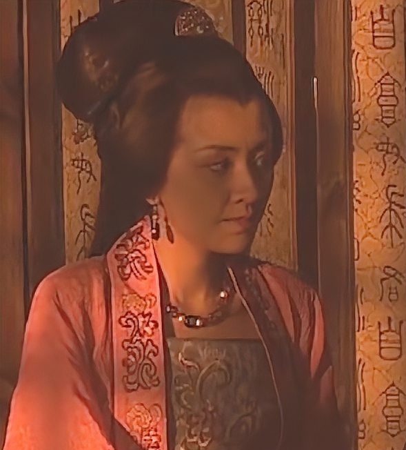 #历史云讲堂# 【唐高祖李渊多次对名将李靖动杀机，为什么？】隋末，李渊在太原留守