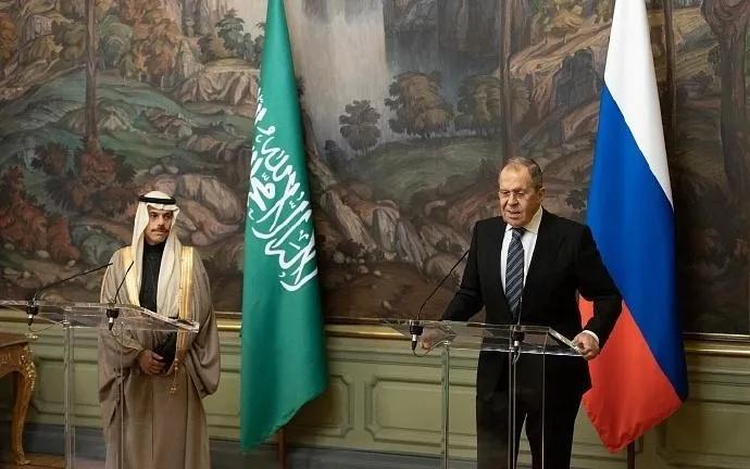 联合国不是美国的，如果不能公正就迁往中国。当地时间3月9日，俄罗斯外交部长拉夫罗