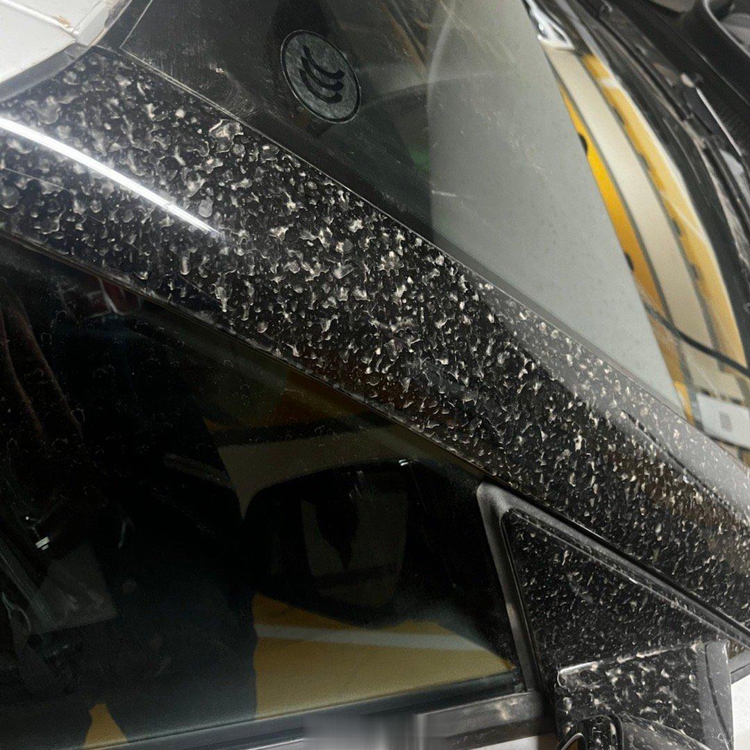 北京雨天限定涂装…猛的一看以为谁给我Supra换了个锻造碳的A柱和后视镜 ​​​