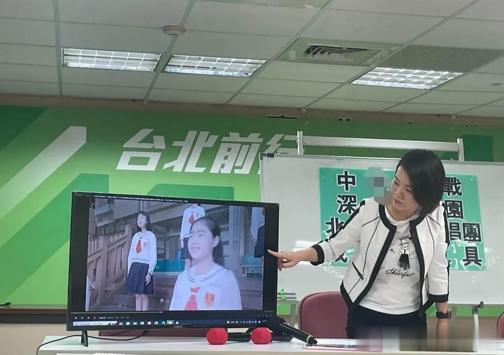 快评》「宏陆」文字狱台湾持续退步中！

只不过因为台北市立敦化国小合唱团的学童们