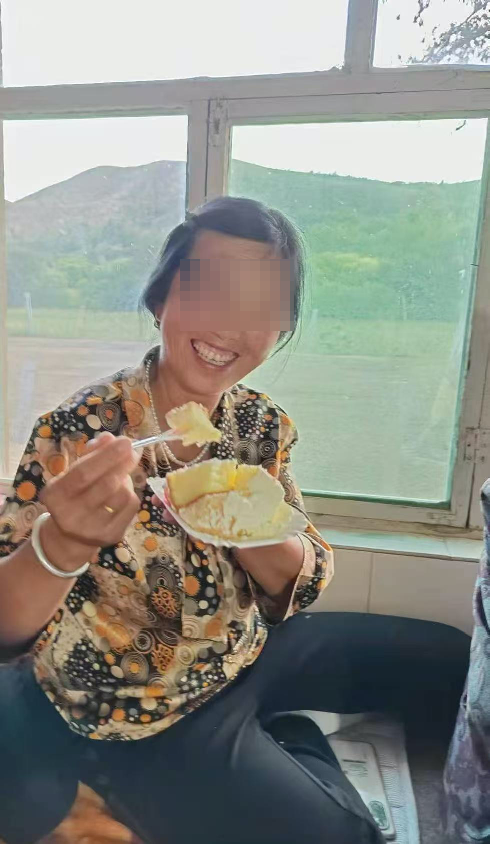 【#家属回应女子被姑父棒杀案凶手死刑#  对判决结果满意】2024年9月27日，