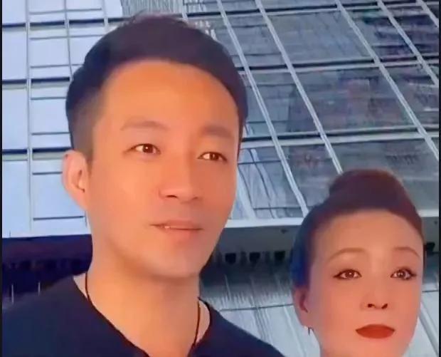经过数月延迟后，张兰、汪小飞在曼哈顿的1025万美元公寓在纽约州以700万美元底