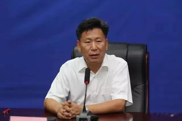中国足协原副主席王登峰被开除党籍和公职！

权威媒体发布消息，教育部体育卫生与艺