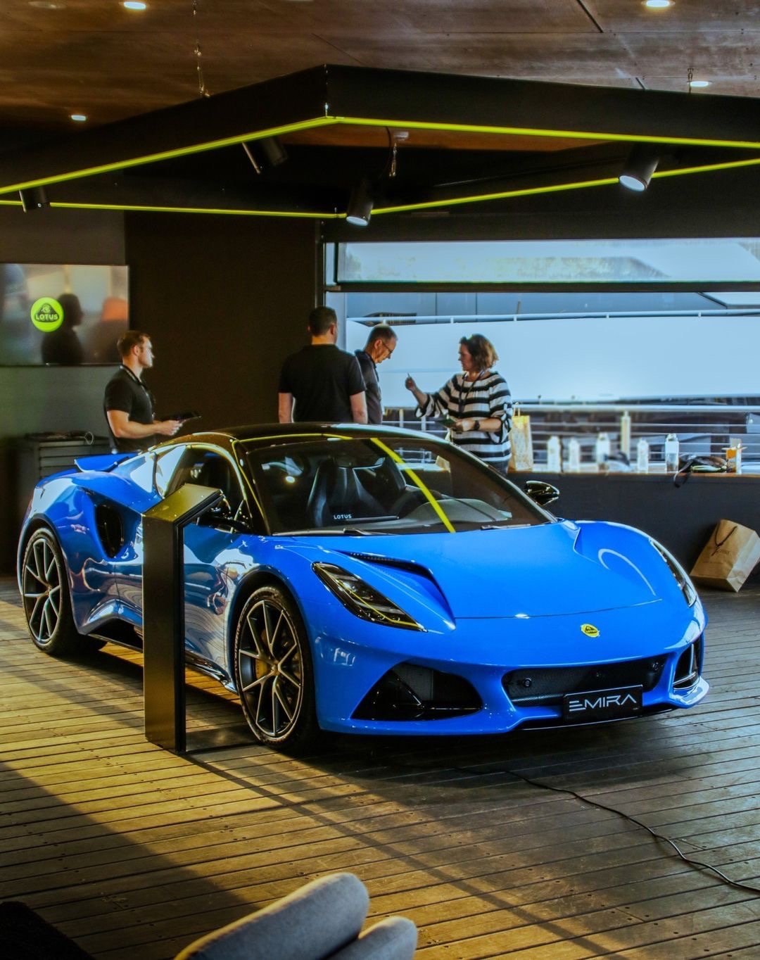 So cool to see the new Lotus Emira 💙#路特
