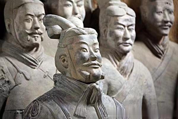 #张捷聊科技# 这里中美的立场不一样，网络上也会分裂，预期在未来在中国和美国的网