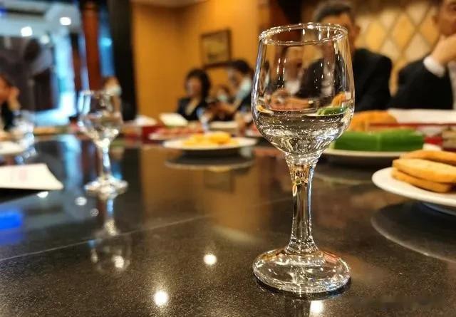 每天看一看，写一写，既增长了见闻，又记录下自己的生活点滴！有时候，也会回答一些问