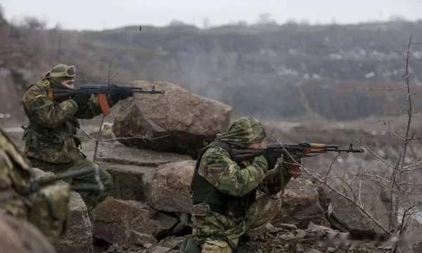 俄乌两军士兵同时走进一座房屋，激烈交战后，竟然没人活着出来

来源:铁血观世界
