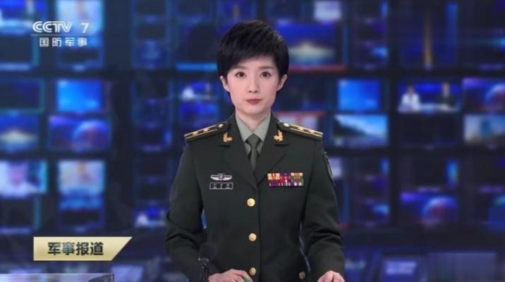 两位农业台播音员，中校四排，大校两排 ​​​