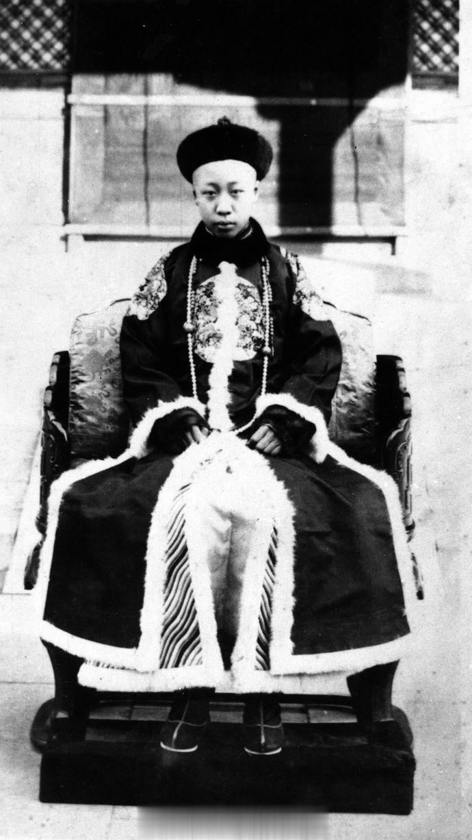 117年前的今天即光绪三十二年正月十四日（1906年2月7日）溥仪生。   宣统
