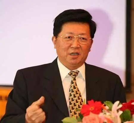 专家：老百姓拿出三分之一存款买房，中国经济就能顺利恢复。

2023年1月8日，